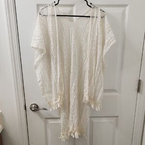 Chic Cream Lace Poncho